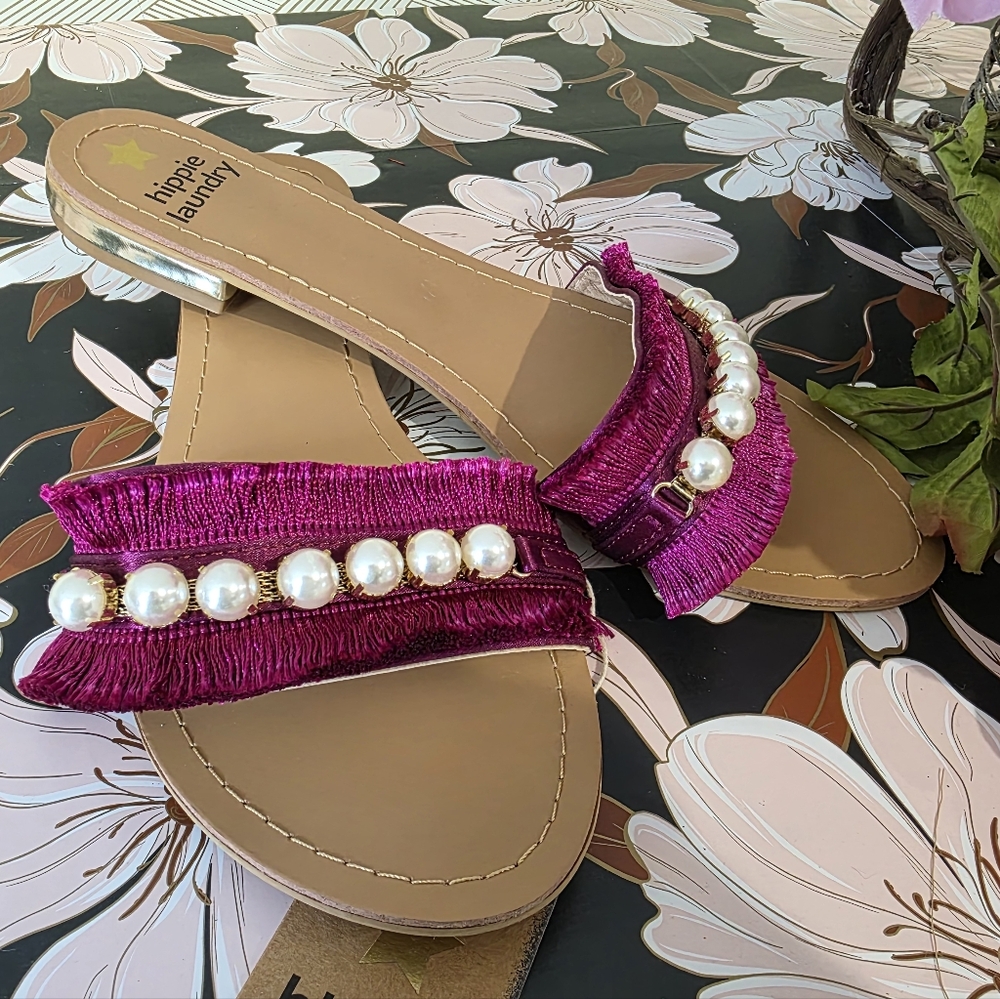 BNWT  Hippie Laundry Tan and Pink Sandals with Pearl Embellishments